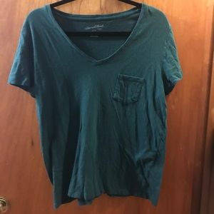 Universal Thread V Neck (LARGE)